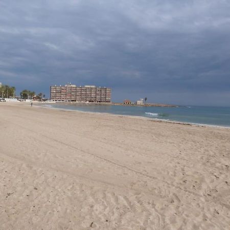 Modern Apartment In Torrevjea 200M From The Loccos Beach Torrevieja Bagian luar foto
