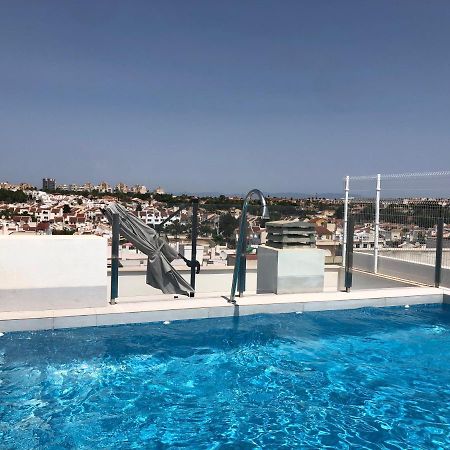 Modern Apartment In Torrevjea 200M From The Loccos Beach Torrevieja Bagian luar foto