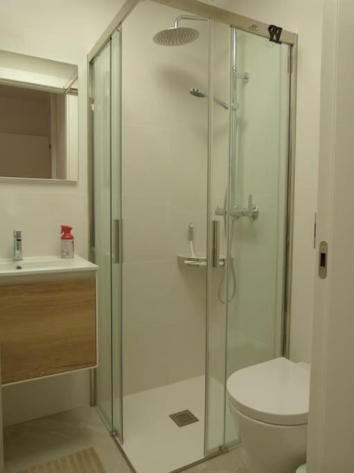 Modern Apartment In Torrevjea 200M From The Loccos Beach Torrevieja Bagian luar foto