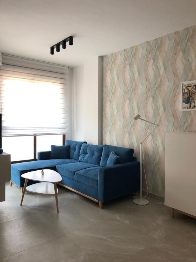 Modern Apartment In Torrevjea 200M From The Loccos Beach Torrevieja Bagian luar foto